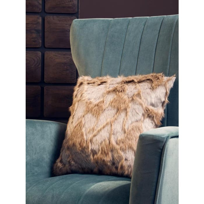 Zerlina Accent Chair – Turquoise Velvet