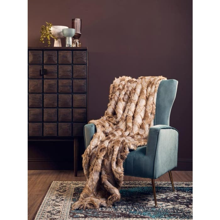 Zerlina Accent Chair – Turquoise Velvet